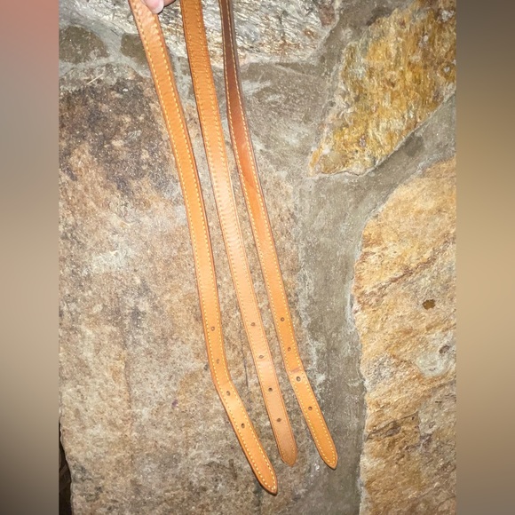 Authentic Louis Vuitton Leather shoulder strap pad & 2 used straps 28in - Picture 6 of 13